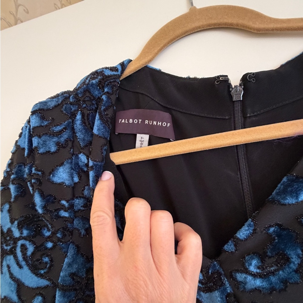 Deep Blue Velvet Long-Sleeve Evening Gown - Picture 5 of 5